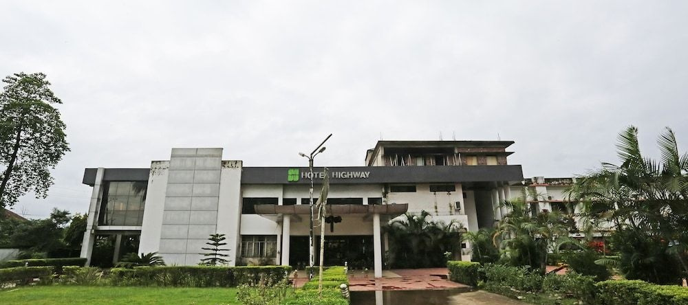 Capital O 45308 Hotel Highway, Tinsukia — photo 1