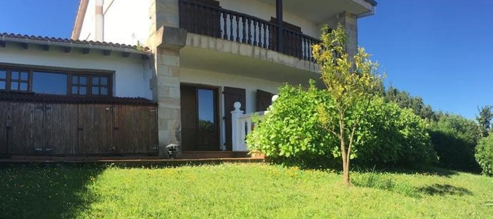 House with 3 Bedrooms in San Vicente de la Barquera, with Wonderful Sea View And Furnished Terrace, 圣维森特德拉巴尔克拉 — 照片 1