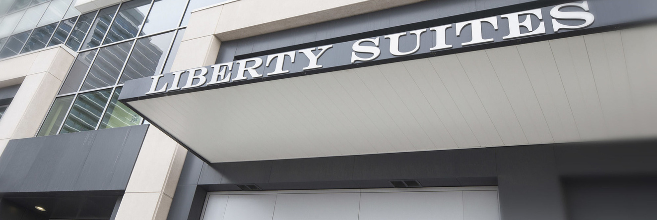 Liberty Suites Hotel, 马卡姆 — 照片 1