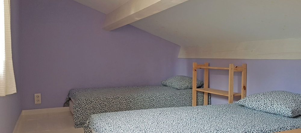 Characteristic Country House With Private Pool and Views of the Mont Ventoux, 莫尔穆瓦龙 — 照片 1