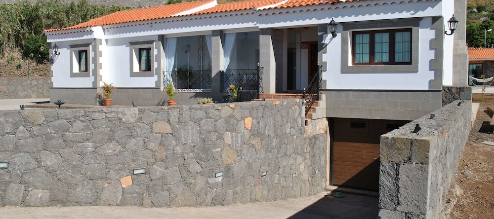 Villa Lucas en San Mateo, 维加-德圣马特奥 — 照片 1