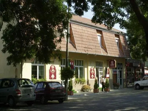 Winkler Ház Panzió- Étterem, Vasarosnameny — photo 1
