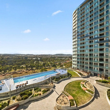 Light-filled 1-bed Apartment With Pool & Gym, Gungahlin — photo 4