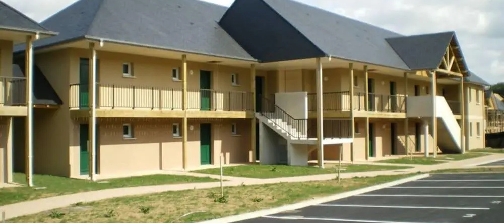 Adonis Honfleur, Экемовиль — фото 1