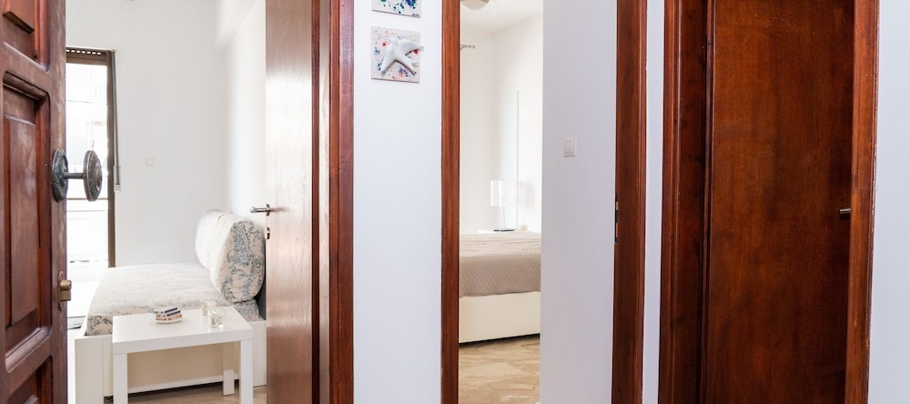 Zennova Aelia Apartments 6, 佩特拉洛纳 — 照片 1