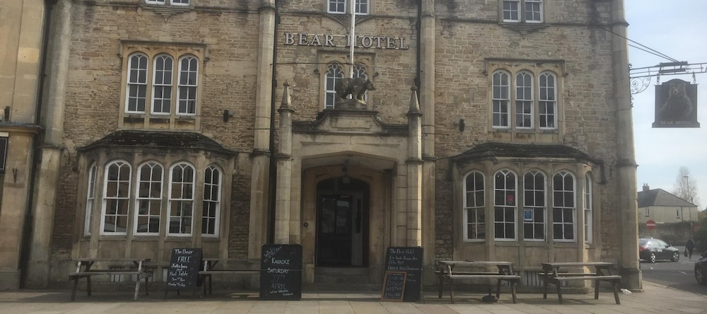 The Bear Hotel, Chippenham — photo 1