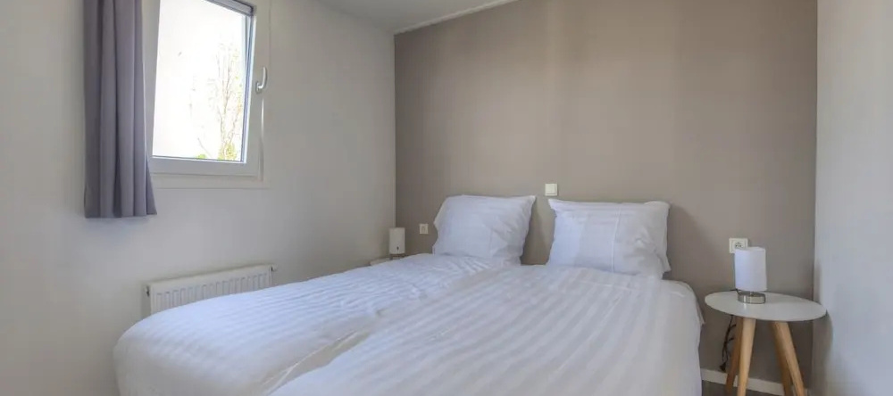 Bright Coastal Chalet Stay, Oostvoorne — photo 1