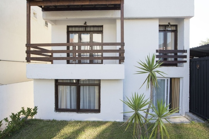 Surla Hotel, Urla — photo 1