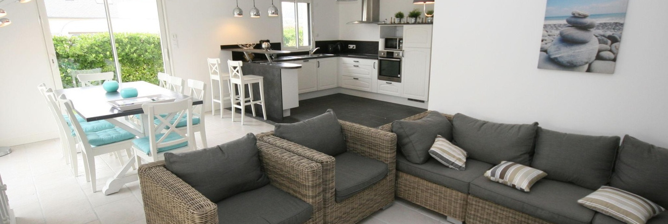 Modern and luxurious villa with a heated indoor private swimming pool, Plouneour-Brignogan-Plages — photo 1
