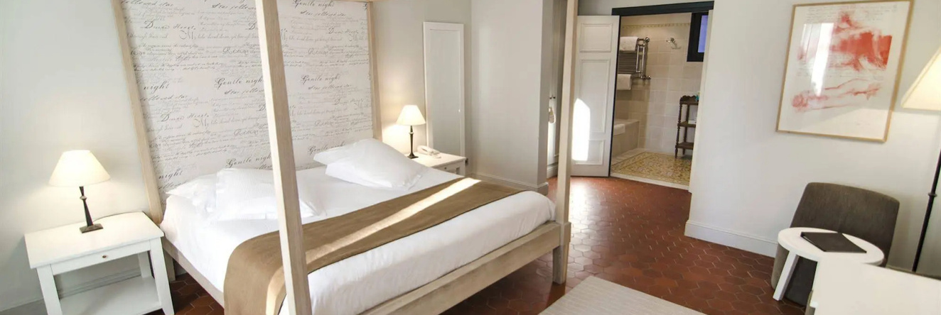 Hotel Spa & Restaurant Cantemerle, 旺斯 — 照片 1