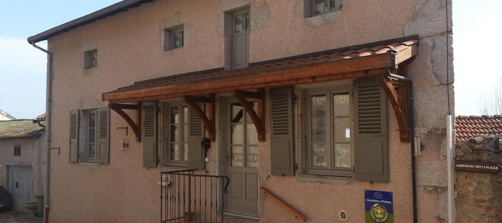 Relais St Jacques - Roanne, 圣阿翁勒沙泰勒 — 照片 1