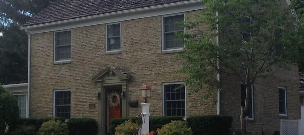 1810 Emerson House Bed & Breakfast - Adults Only, 伯洛伊特 — 照片 1