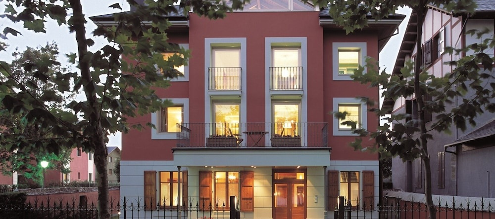 Apartamentos la Torreta del Llac, 普奇塞达 — 照片 1