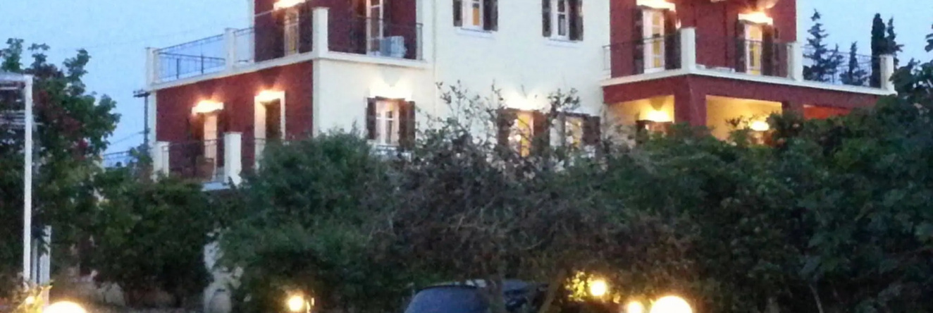 Captain Dennis Apartments, Markantonata — photo 1