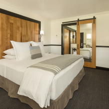 Le Petit Pali at 8th Ave, Carmel — photo 3
