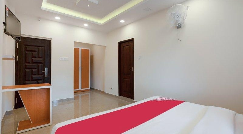 OYO 42688   Adora Hotel Fathima Palace, Kottakkal — photo 1