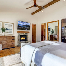 Luxe Mountain Chalet - Hot Tub, Man Cave, Foosball, Peloton, Фоллен Лиф — фото 3