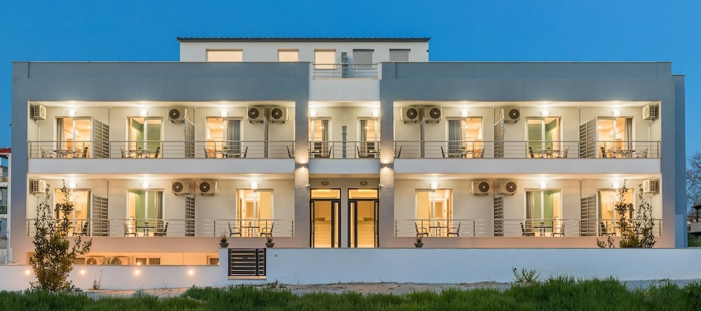 Hotelo Sunshine Apartments, Leptokaria — photo 1