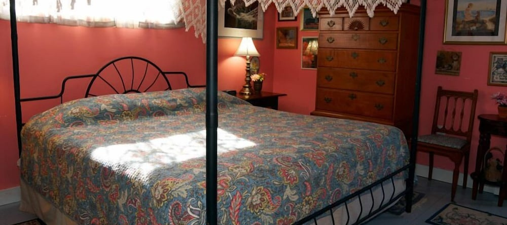 Simmons Homestead Inn, Hyannis — photo 1