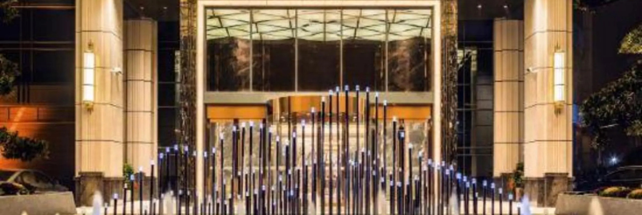 Huayi Hotel, Xianning — photo 1