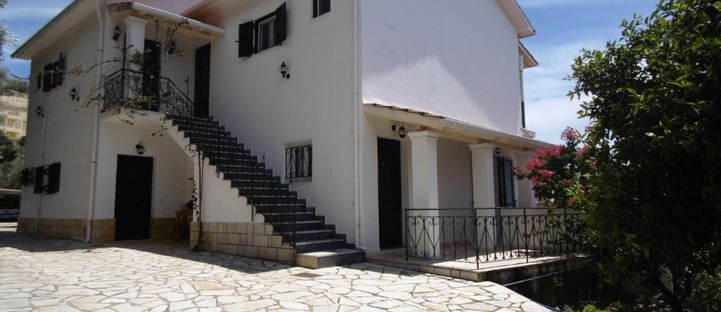 Villa Elli 1 Panoramic View, Пирги — фото 1