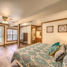 Hondo s River Haus RR 1300, Canyon Lake — photo 4