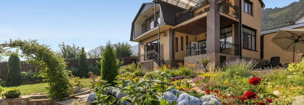 Частный Дом Райский Уголок Среди Гор И Альпийских Лугов, Кобан — фото 1