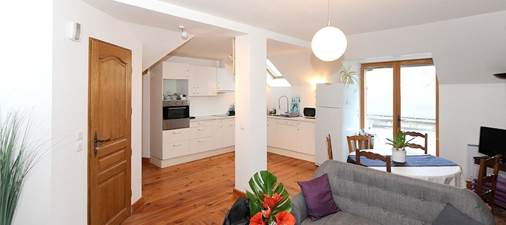 Apartment With 2 Bedrooms in Vernou-sur-brenne, With Pool Access, Encl, Vernou-sur-Brenne — photo 1