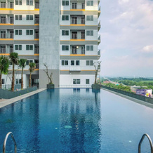 Homey And Minimalist 1Br Royal Sentul Park Apartment, Kadumangu — photo 5