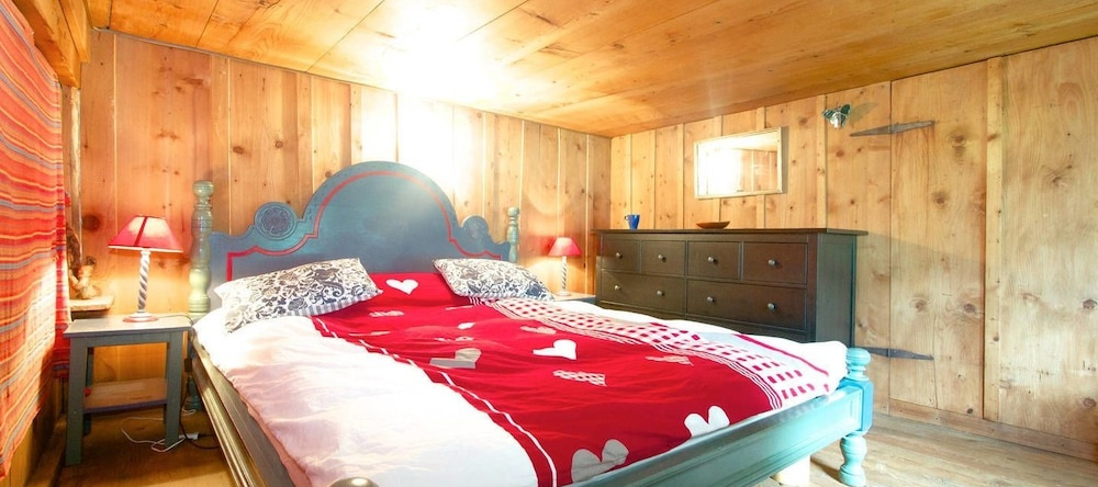 Heidi Chalet Alps-unique experience, Rossiniere — photo 1