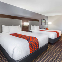 La Quinta Inn & Suites By Wyndham Rockford, Рокфорд — фото 5