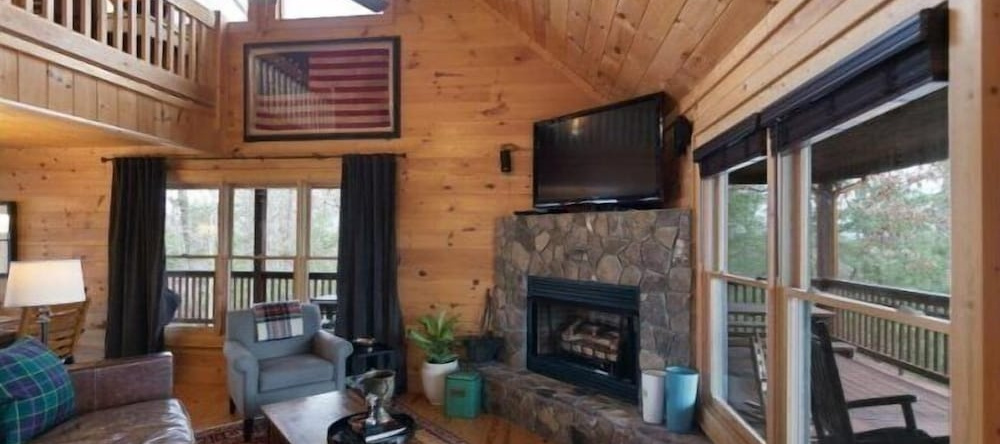 White Pines, Blue Ridge — photo 1