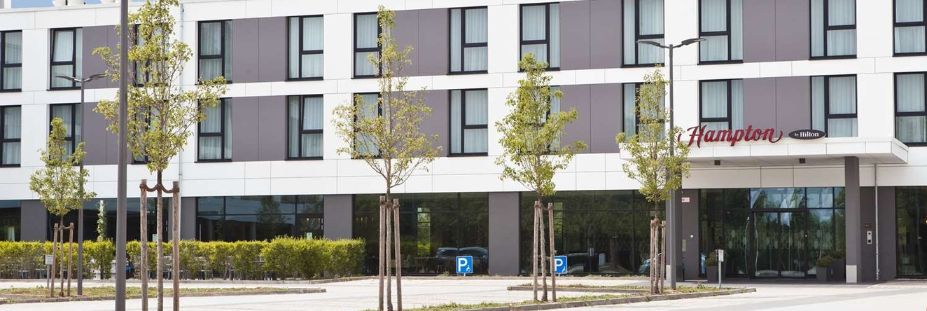 Hampton by Hilton Munich Airport South, 哈尔贝格莫斯 — 照片 1