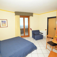 Hotel Lo Smeraldo, 奇斯泰尼诺 — 照片 4