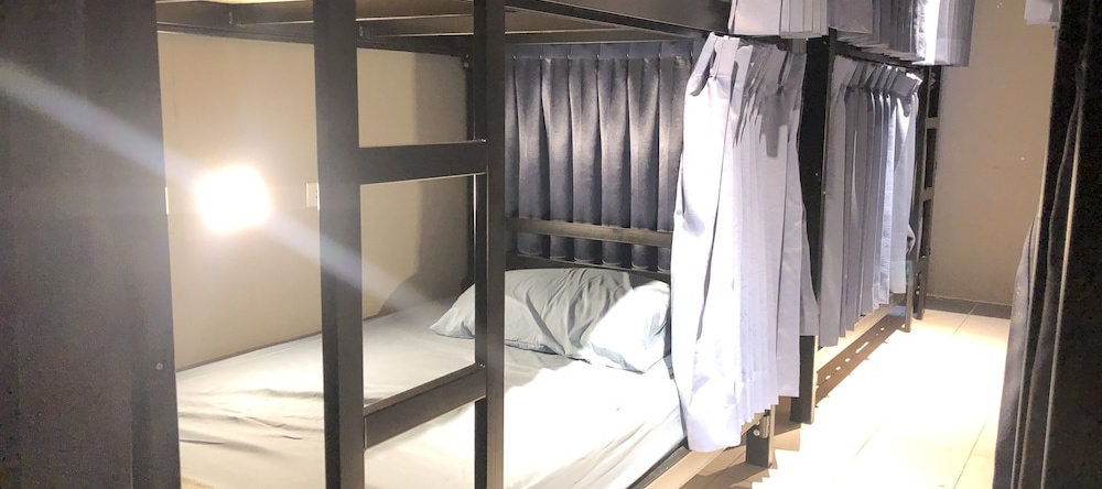 B168-Bed & More - Hostel, Бангкок — фото 1