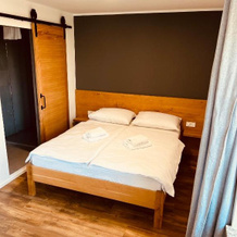 PJ Hotel Cerklje - 5min to Airport - Free Parking, 上卡尼奥拉地区采尔克列 — 照片 2