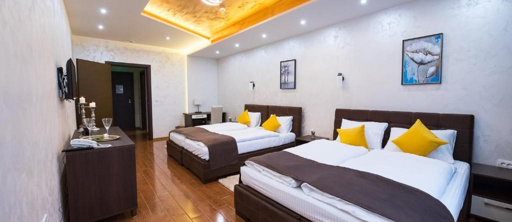 Garnet Hotel & Event Centar, 鲁马 — 照片 1