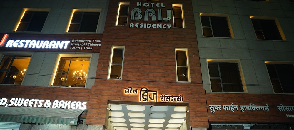 Hotel Brij Residency, 拉图尔 — 照片 1