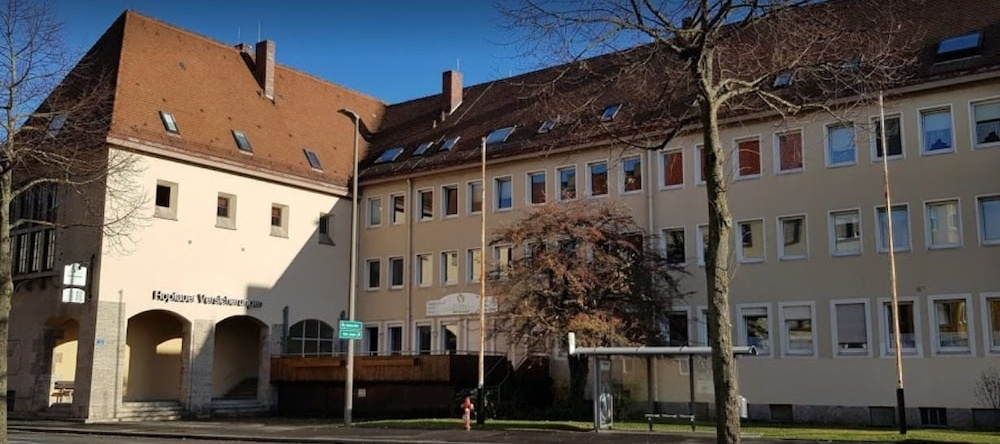 Hotel Luitpold Schweinfurt, Швайнфурт — фото 1