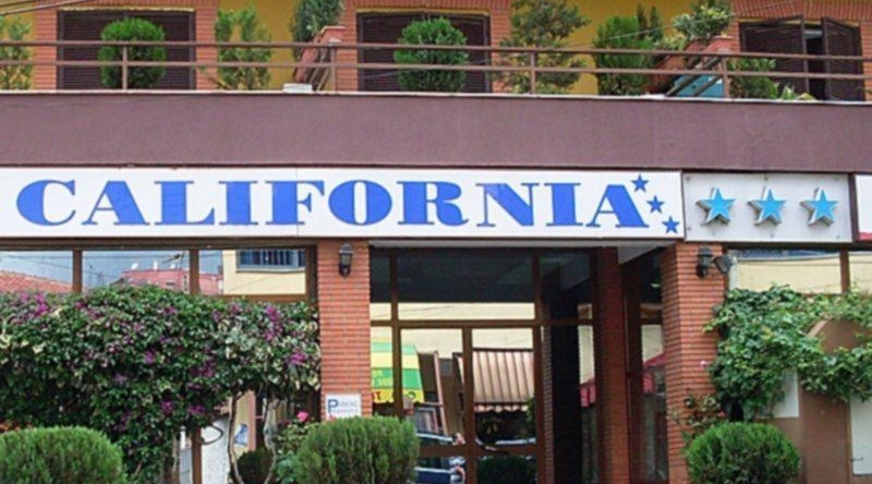 Hotel California, Тирана — фото 1