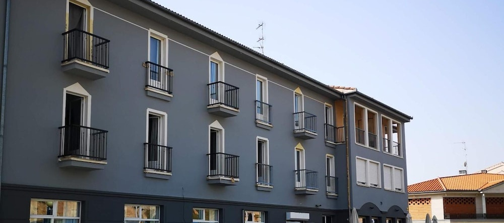 Hotel Avenida Del Sotillo, Ла-Ластрилья — фото 1