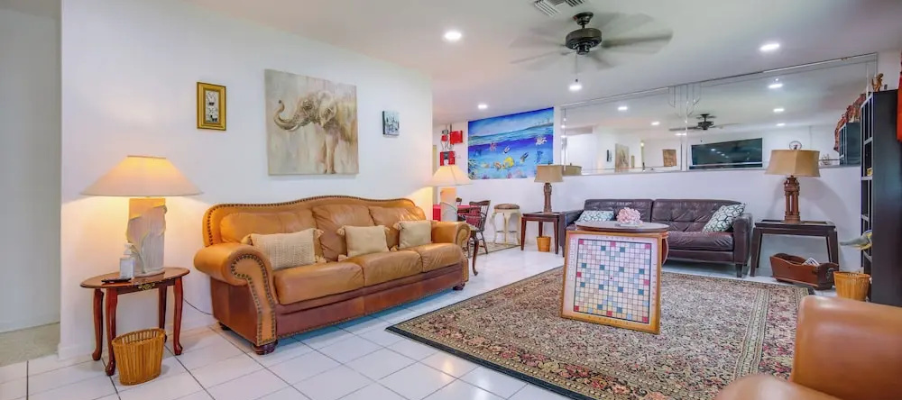 < 3 Mi To Hard Rock Stadium: Miami Home W/ Sunroom, Майами Гарденс — фото 1