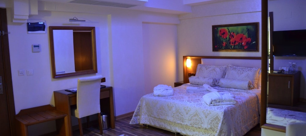 Saadet Grand Boutique & Business Hotel, Дефне — фото 1