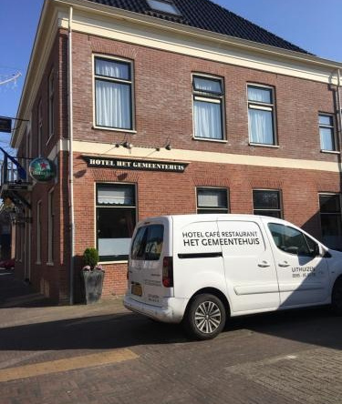 Hotel het Gemeentehuis Uithuizen, 埃特霍森 — 照片 1