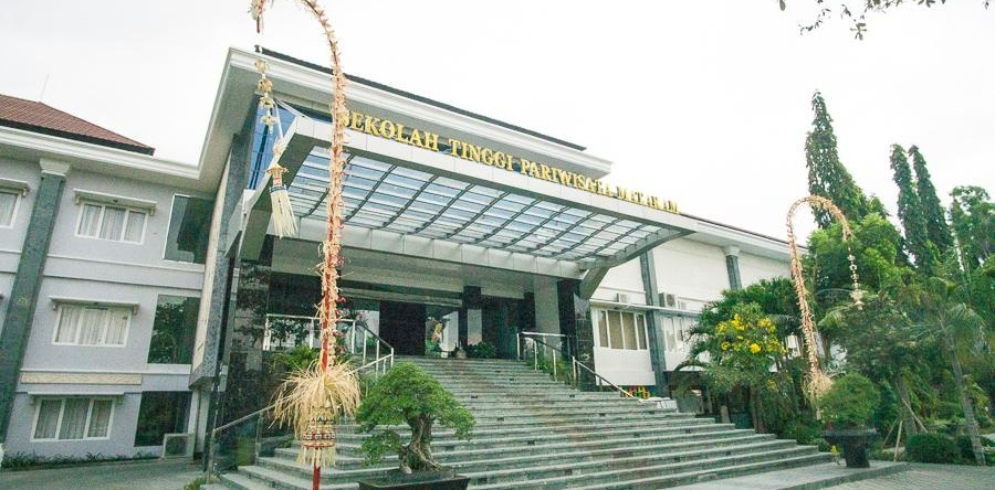 RedDoorz Premium @ Mataram City Center, Mataram — photo 1