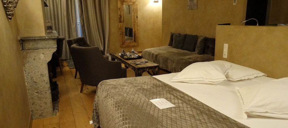 Charme & Business Hôtel Lyon, 利莫内斯特 — 照片 1