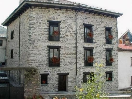 Apartamentos Casa Isabale, Бьескас — фото 1