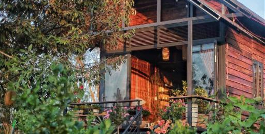 Queeny’s Farmstay Wooden House, 邦美蜀 — 照片 1