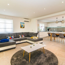 House With Private Pool For 10 People Surrounded By Vineyard In A Quiet Location, Дикличи — фото 4