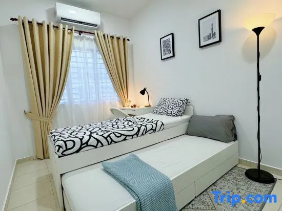 Kota Warisan Fully Air-Con 4 Bedroom Homestay, Sepang — photo 1